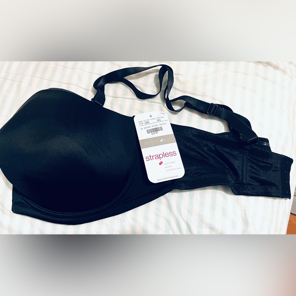 Removable Straps Padded Black Bra - NWT - size 44DD